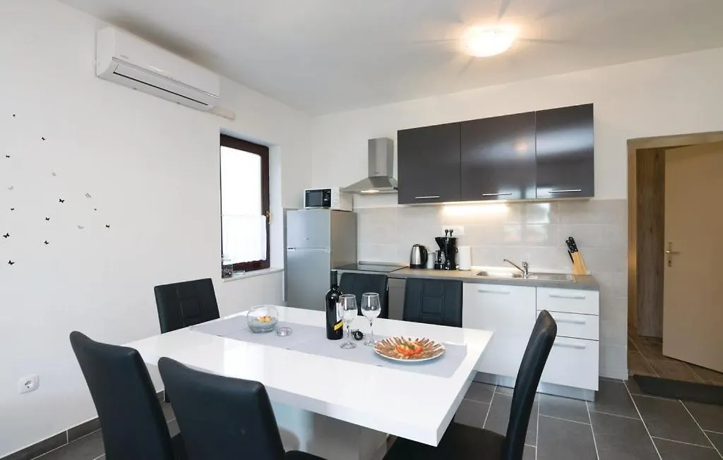 Apartments Devic Sukosan